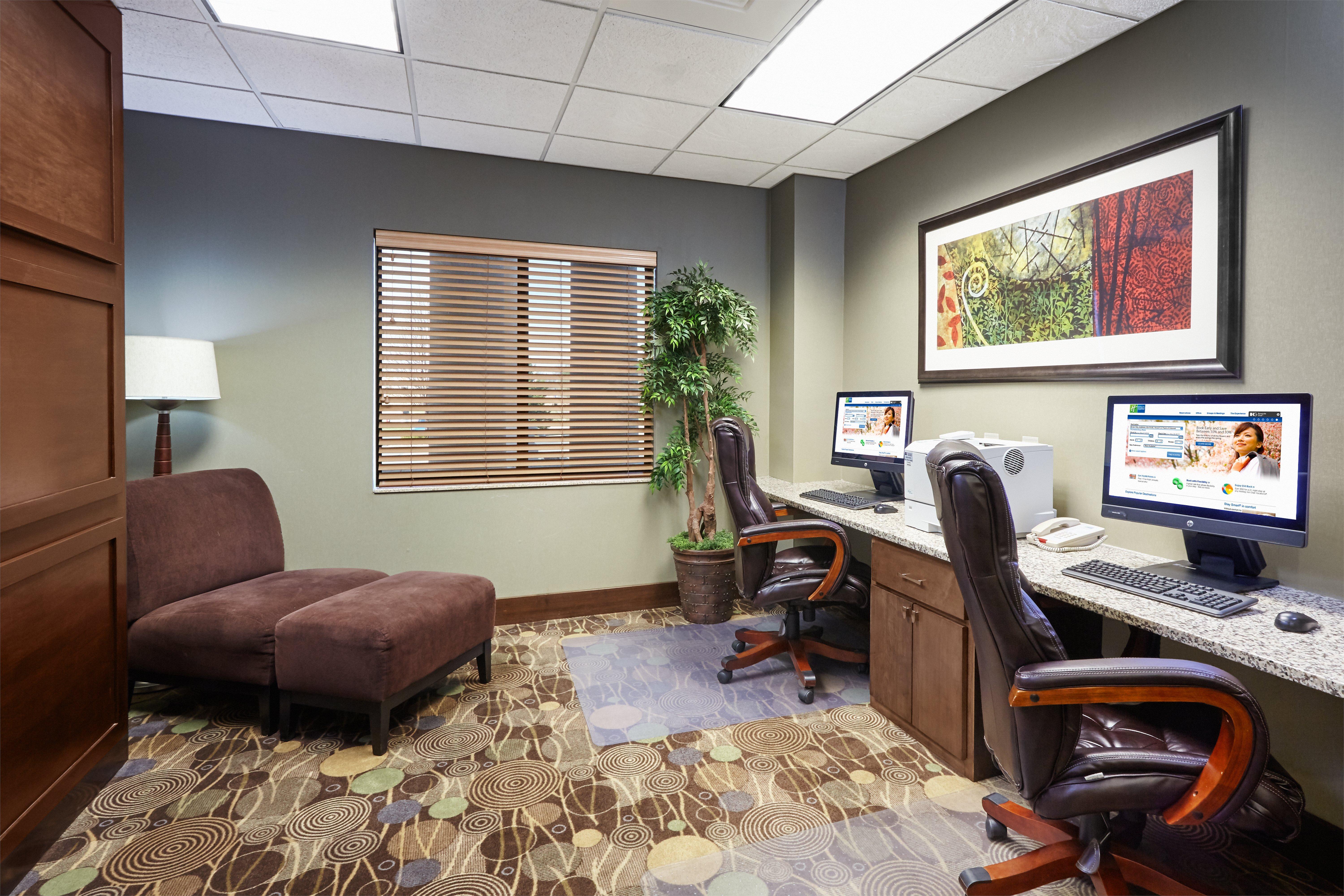 Holiday Inn Express & Suites Madison-Verona By Ihg Exteriér fotografie