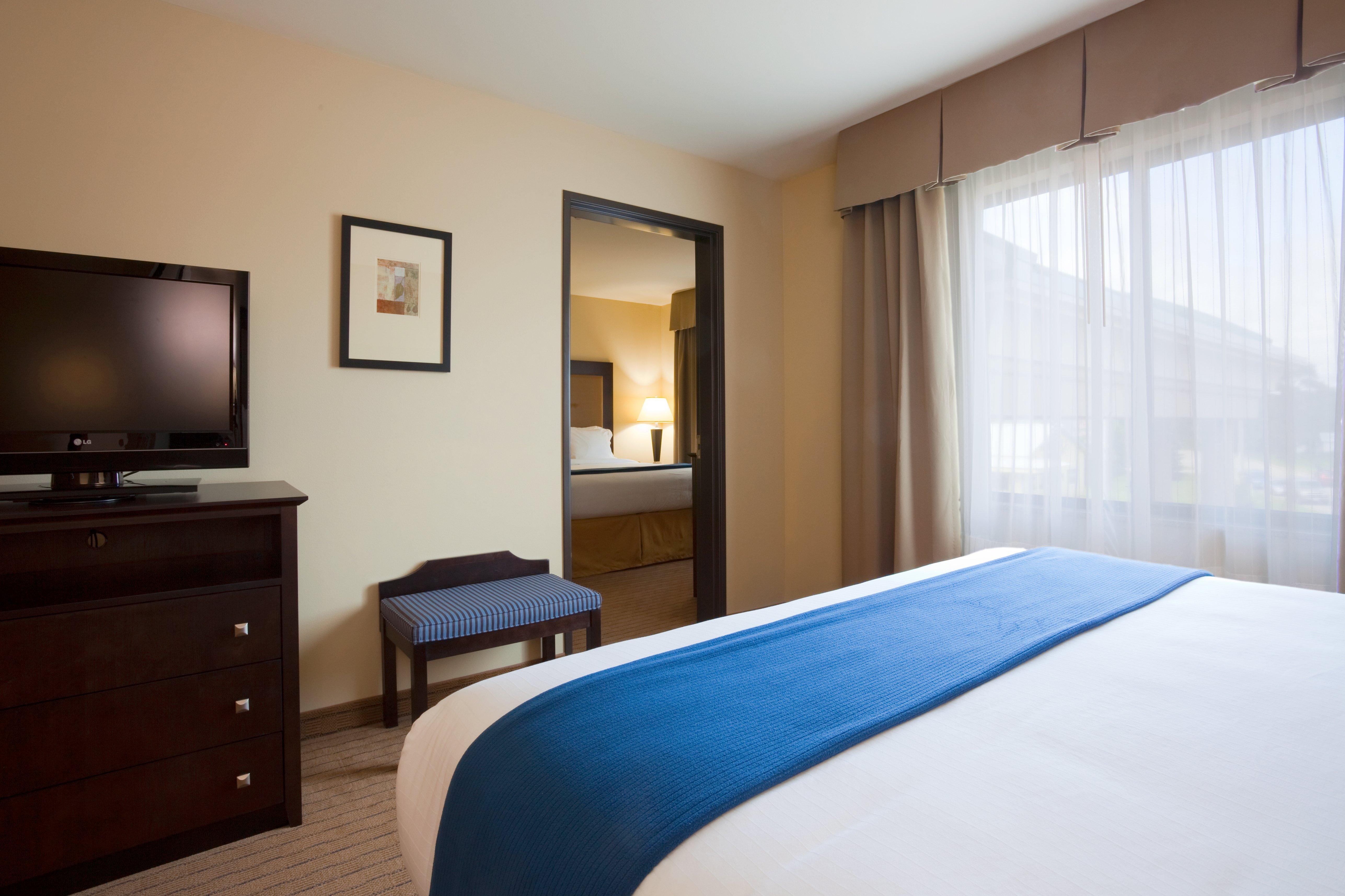 Holiday Inn Express & Suites Madison-Verona By Ihg Pokoj fotografie