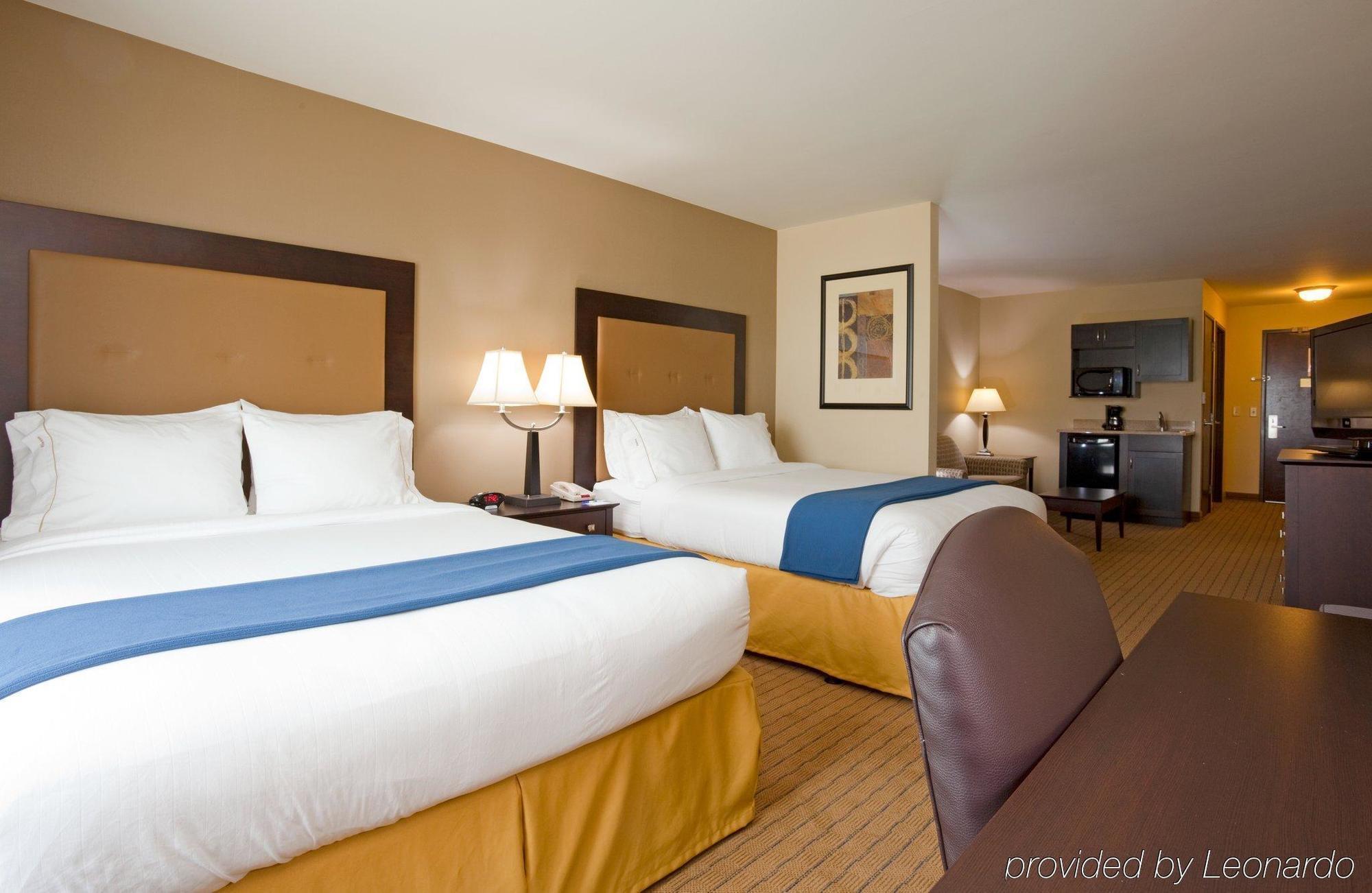 Holiday Inn Express & Suites Madison-Verona By Ihg Exteriér fotografie