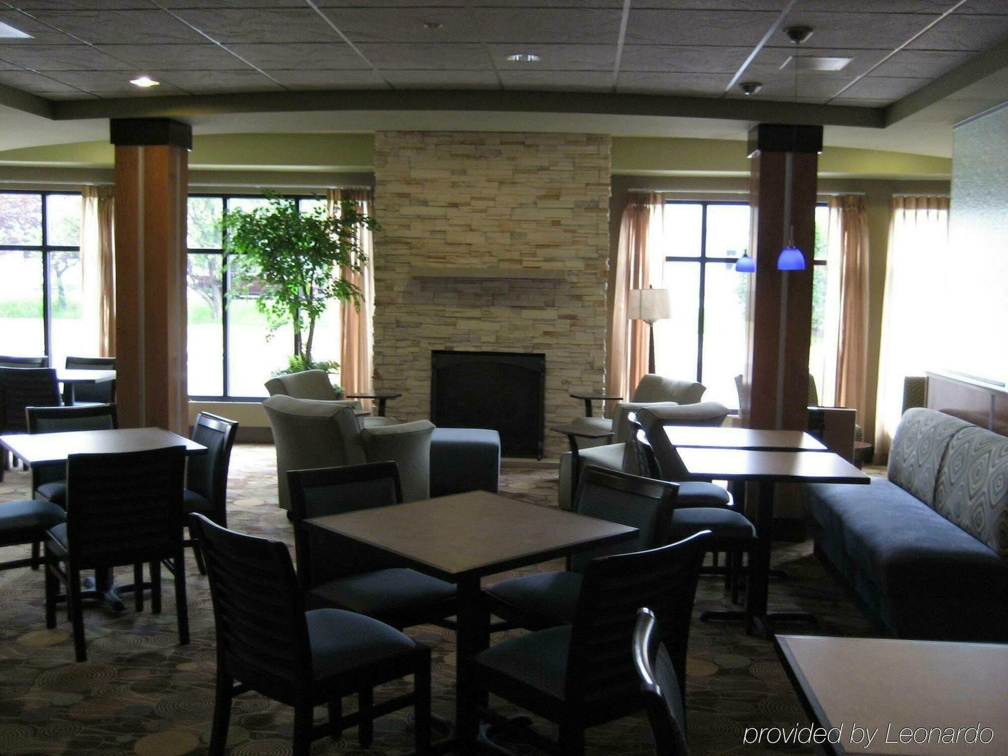 Holiday Inn Express & Suites Madison-Verona By Ihg Exteriér fotografie