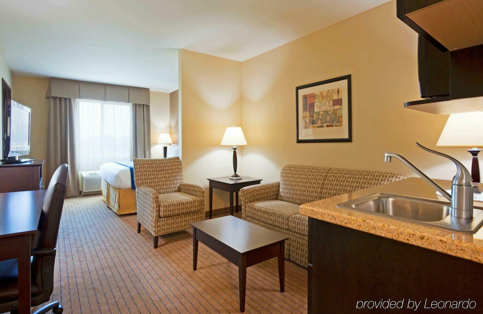 Holiday Inn Express & Suites Madison-Verona By Ihg Exteriér fotografie